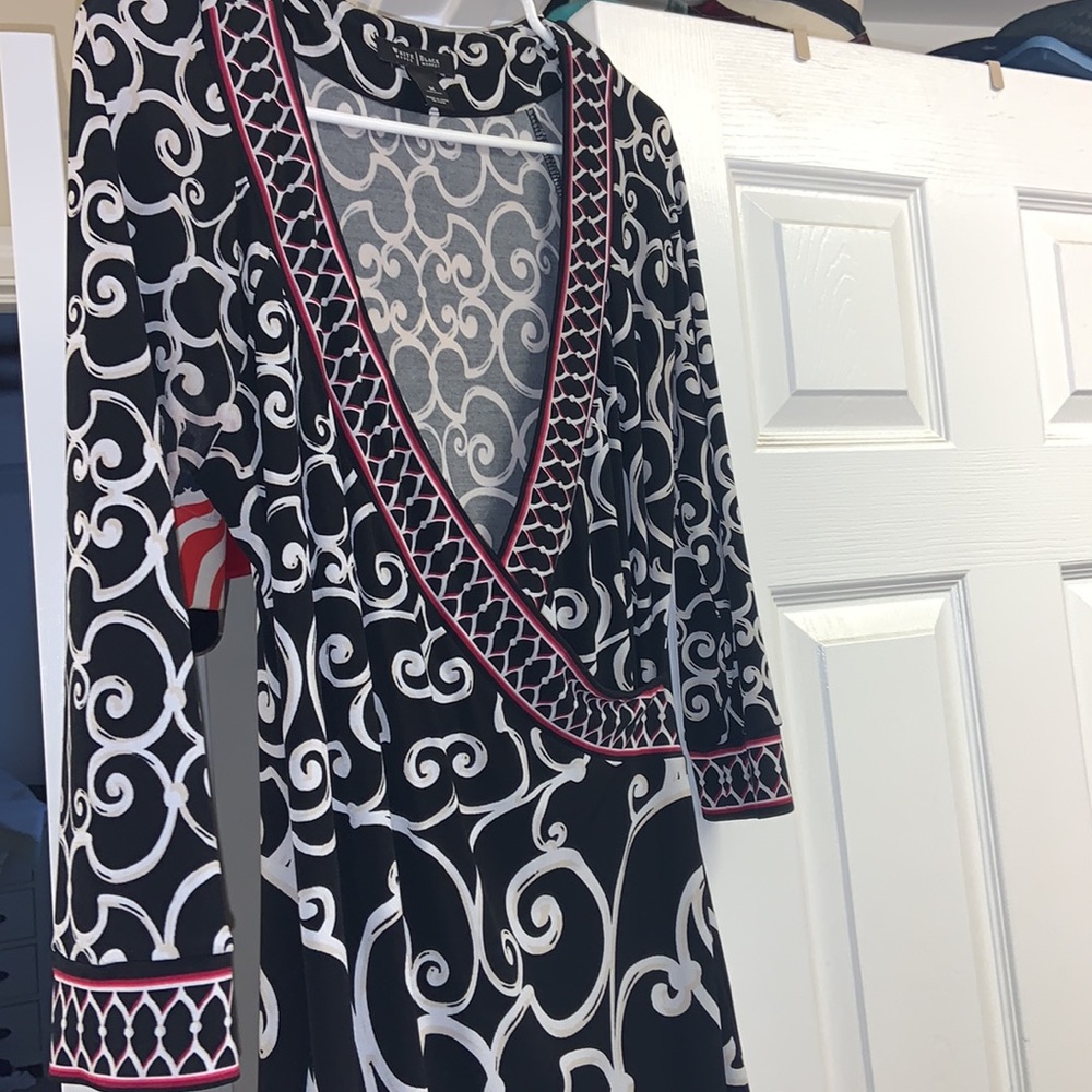 White House Black Market Non wrinkle dress